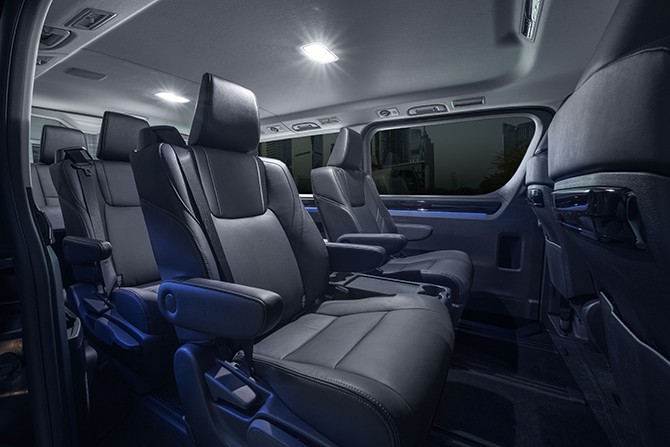Салон Toyota Hiace